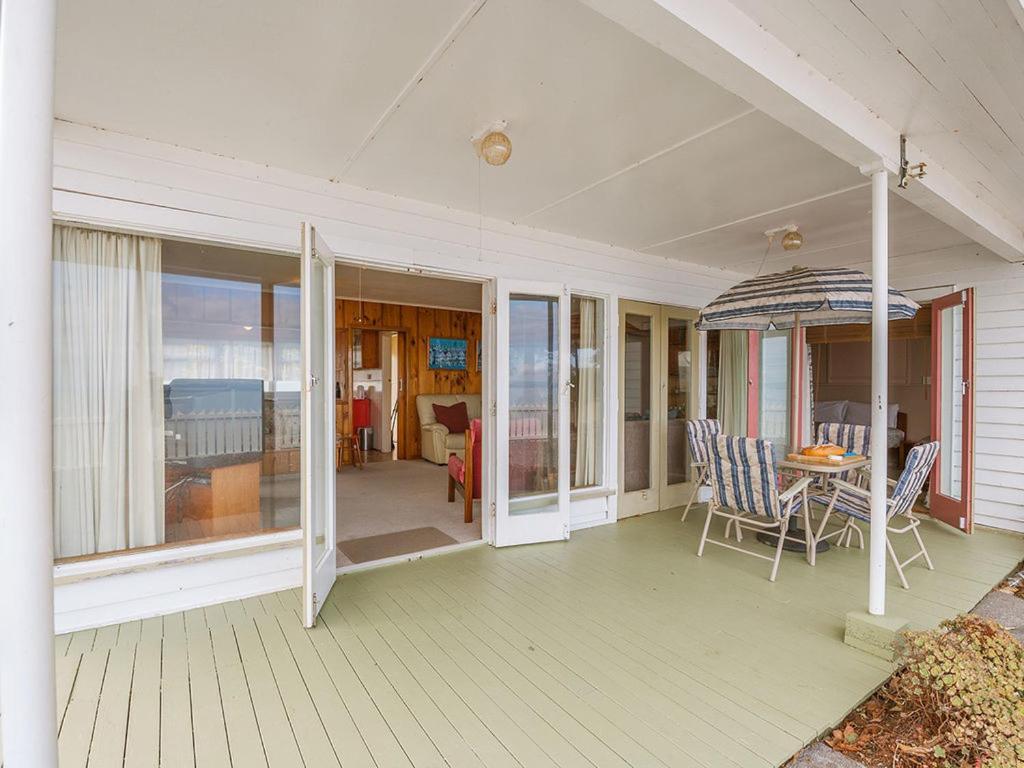 Lake Edge Cottage - Waitahanui Holiday Home מראה חיצוני תמונה