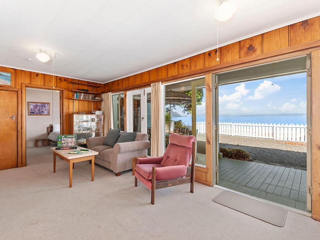 Lake Edge Cottage - Waitahanui Holiday Home מראה חיצוני תמונה