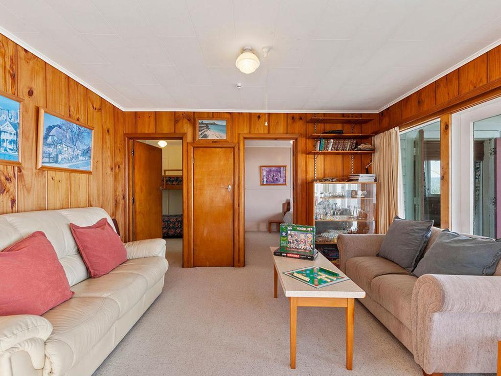 Lake Edge Cottage - Waitahanui Holiday Home מראה חיצוני תמונה